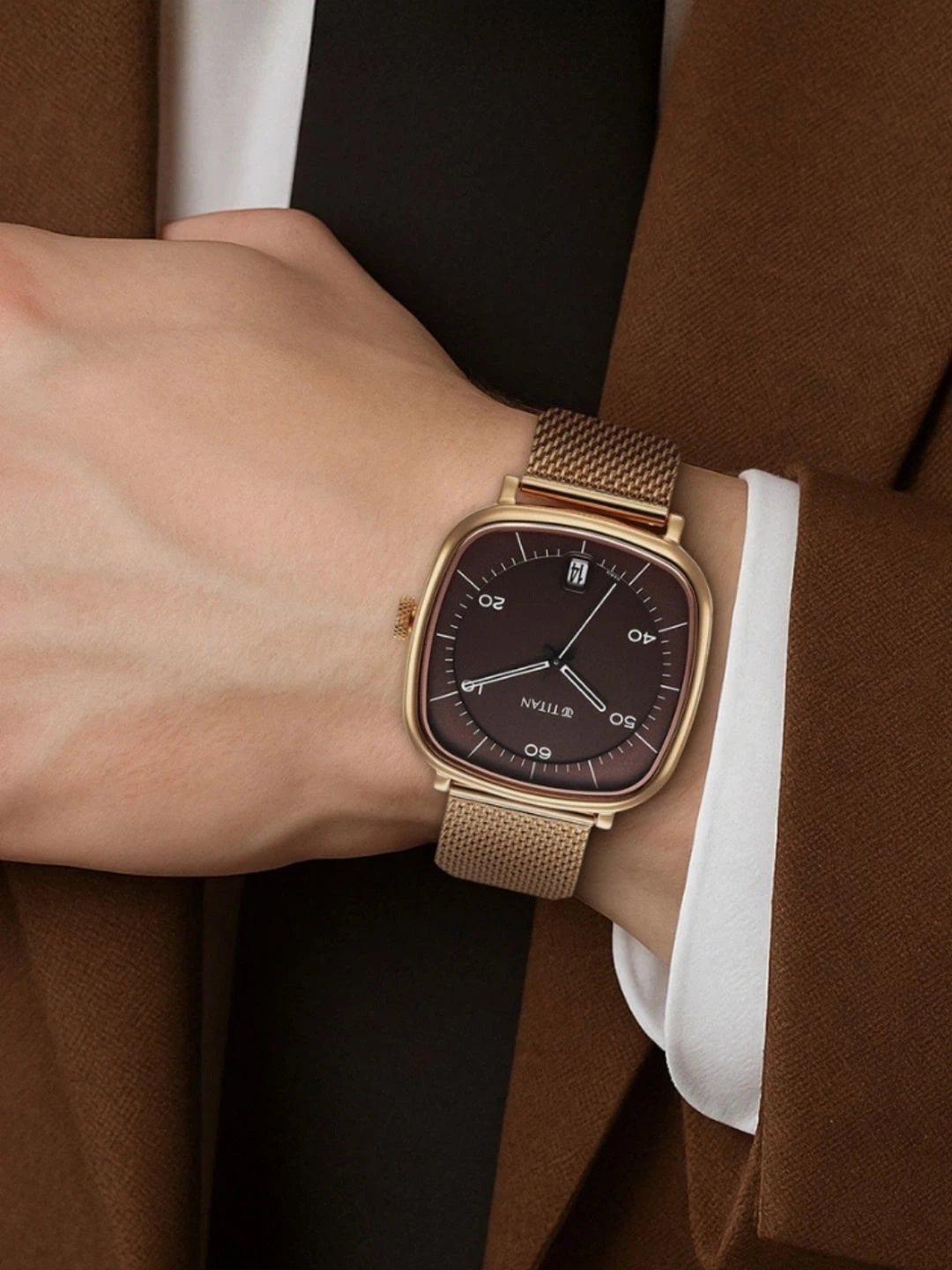 Titan Brass Dial & Stainless Steel Bracelet Style Strap Analogue Watch - 1885WM01