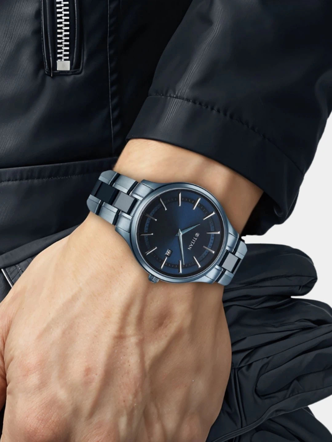 Titan Dial & Stainless Steel Bracelet Style Strap Analogue Watch - 90142QD01