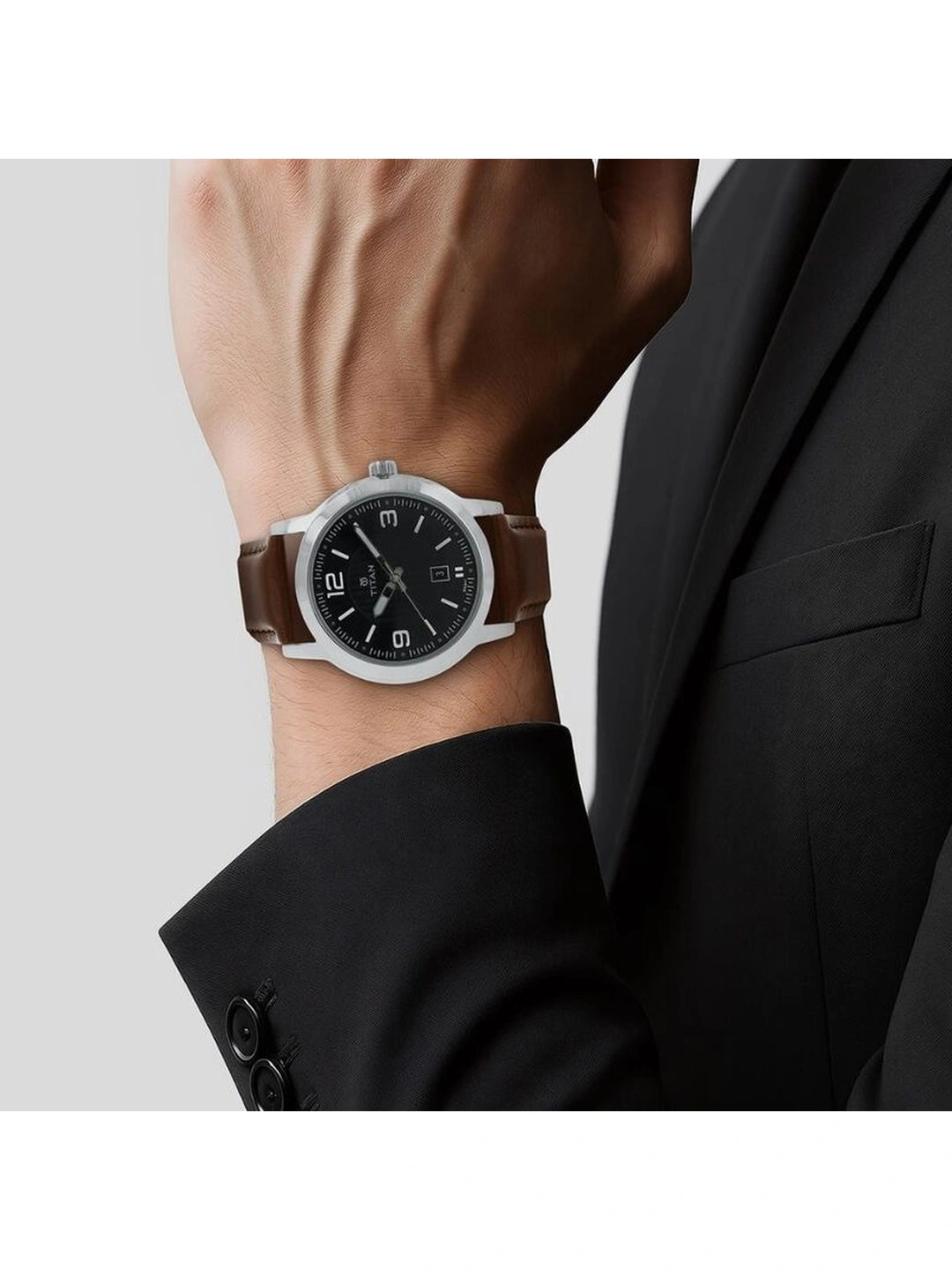 Titan Round Black Dial Analog Watch - NU1730SL02