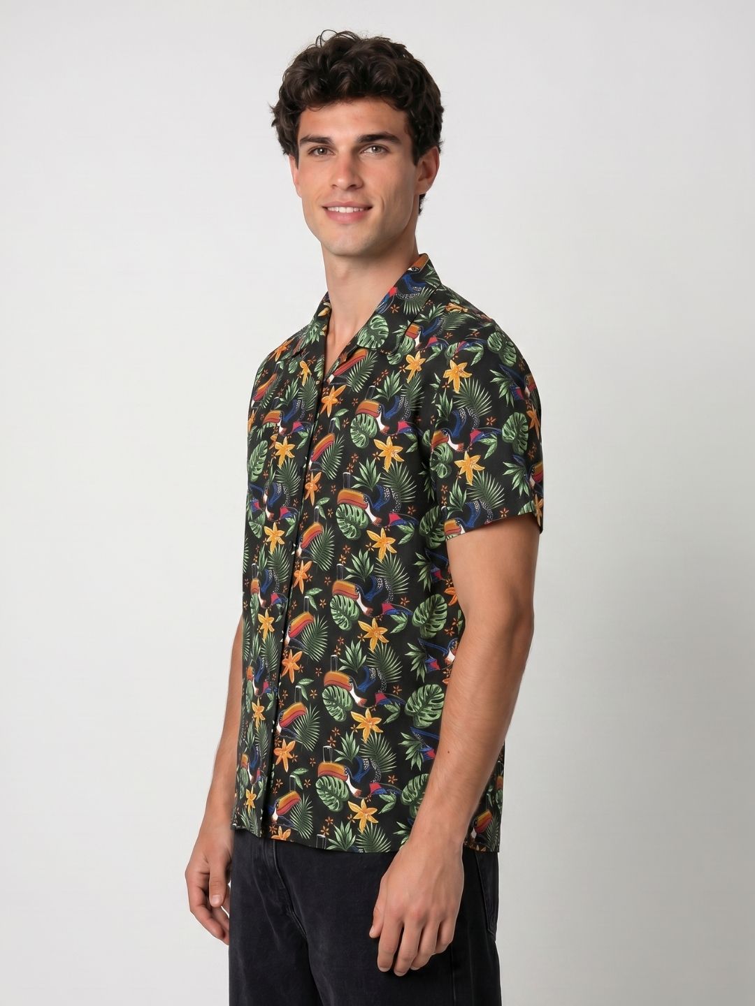 Mokajodi Green Boxy Fit Printed Casual Shirt
