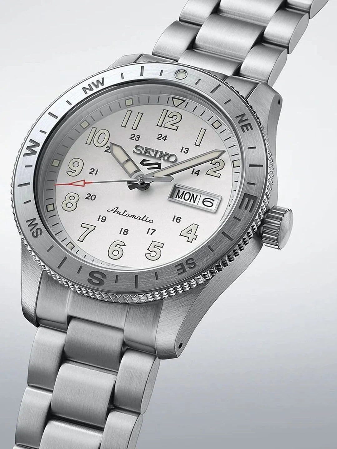 Seiko Silver Toned Dial Bracelet Style Strap Analogue Automatic Motion Powered Watch - HDB007K1