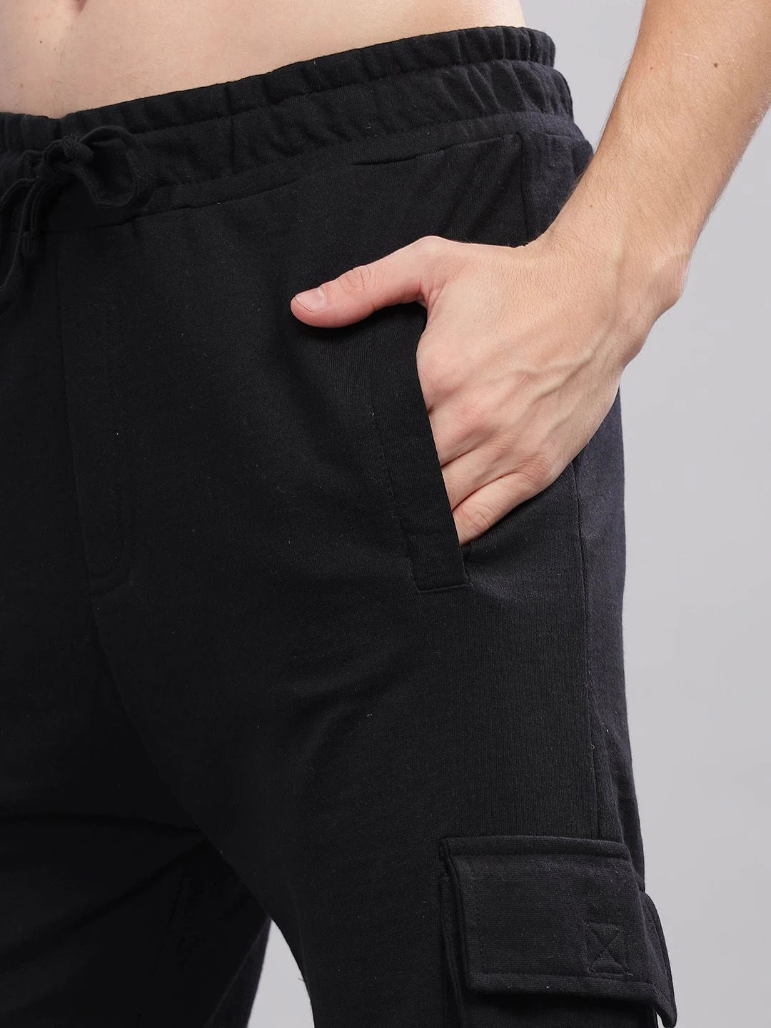 Silisoul Black Regular Fit Cotton Mid-Rise Drawstring Knitted Trousers