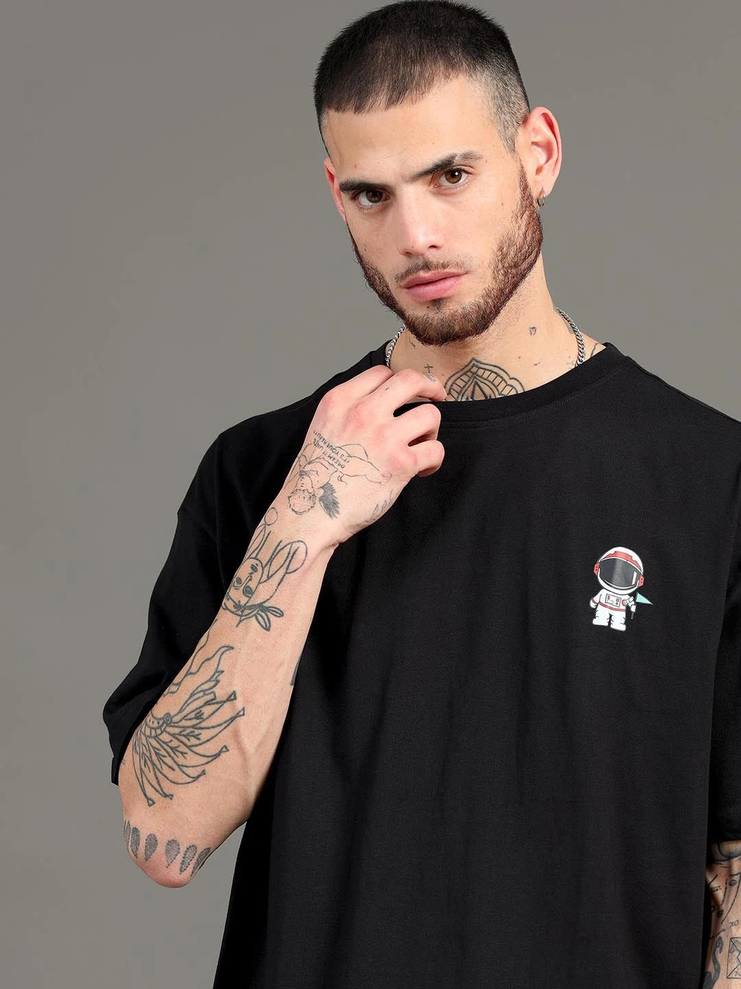 Silisoul Black Oversized Fit Graphic Print Cotton T-Shirt