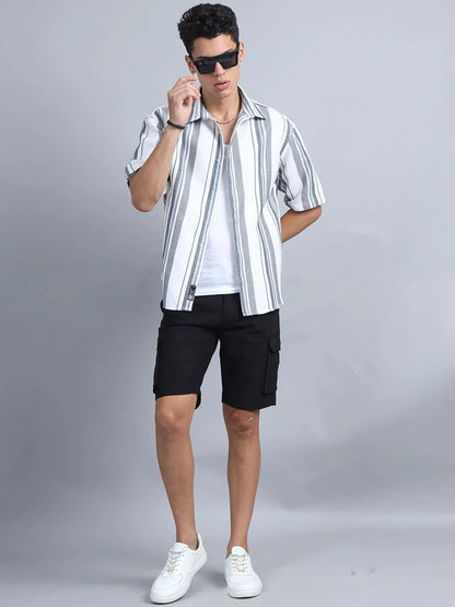 Silisoul Black Regular Fit Cotton Mid-Rise Button Above Knee Length Shorts