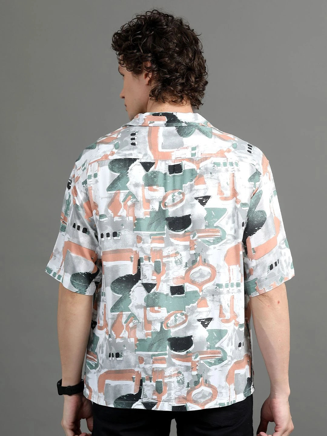 Silisoul White Oversized Fit Abstract Print Viscose Rayon Short Sleeves Shirt
