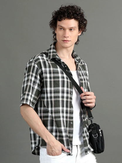 Silisoul Green Relaxed Fit Tartan Checks Print Cotton Short Sleeves Shirt