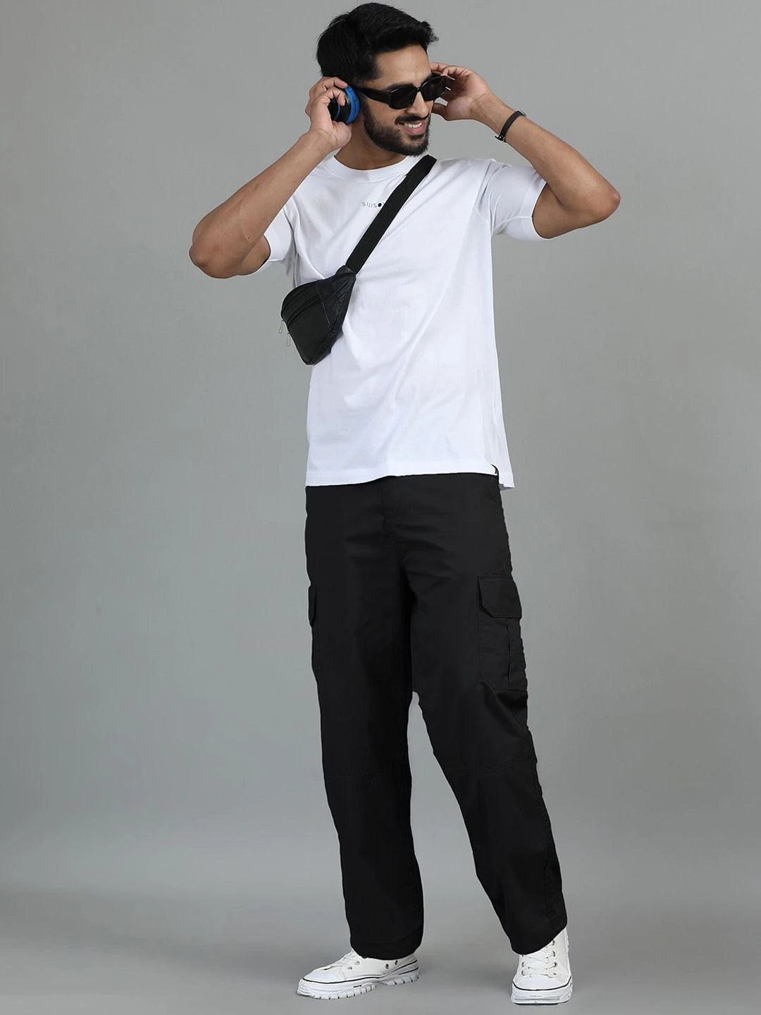 Silisoul Black Loose Fit Cotton Mid-Rise Zip Woven Trousers