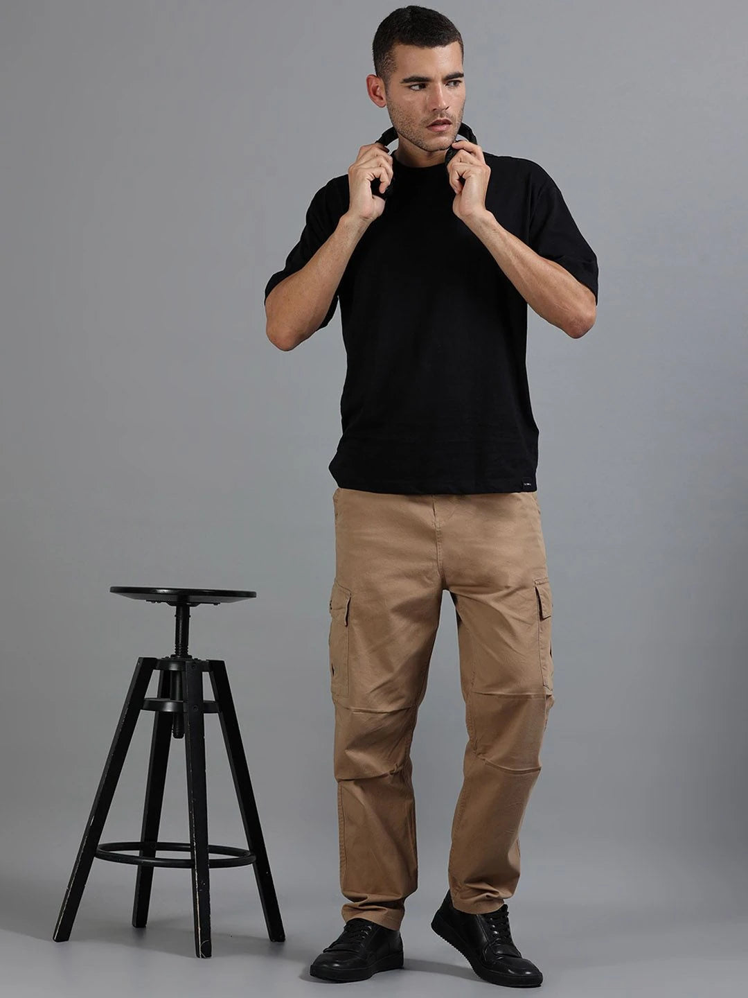 Silisoul Khaki Loose Fit Cotton Mid-Rise Button Woven Trousers