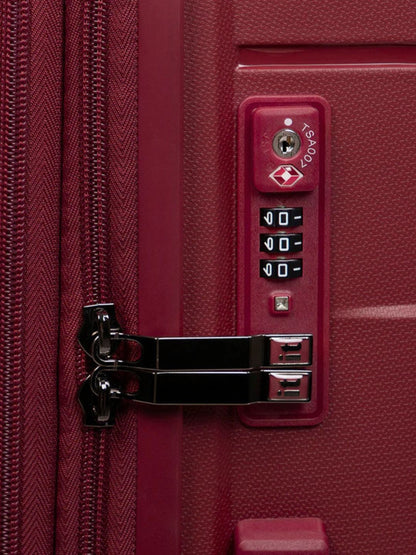 it luggage Momentous Red Check-in 24 Inches Trolley Bag