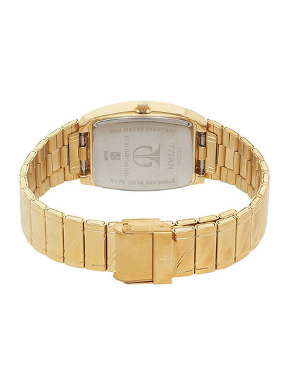 Titan Karishma Quartz Analog With Champagne Dial Watch - NT9315YM02
