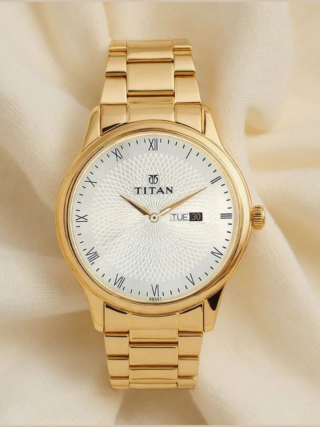 Titan Round Analog Watch - NU1584YM02