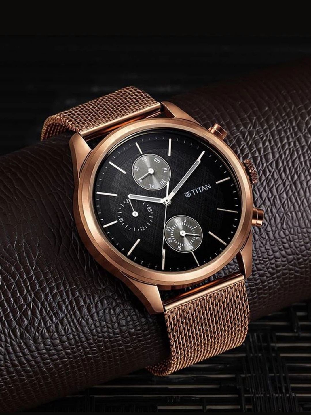 Titan Neo Round Black Dial Analog Watch - NU1805QM05