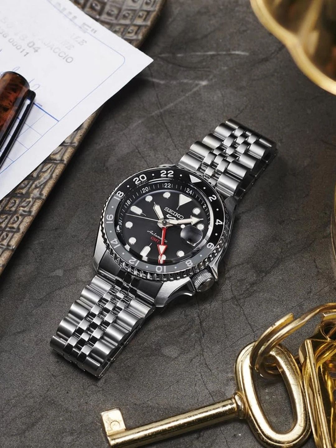 Seiko Round Black Dial Analog Watch - SSK001K1
