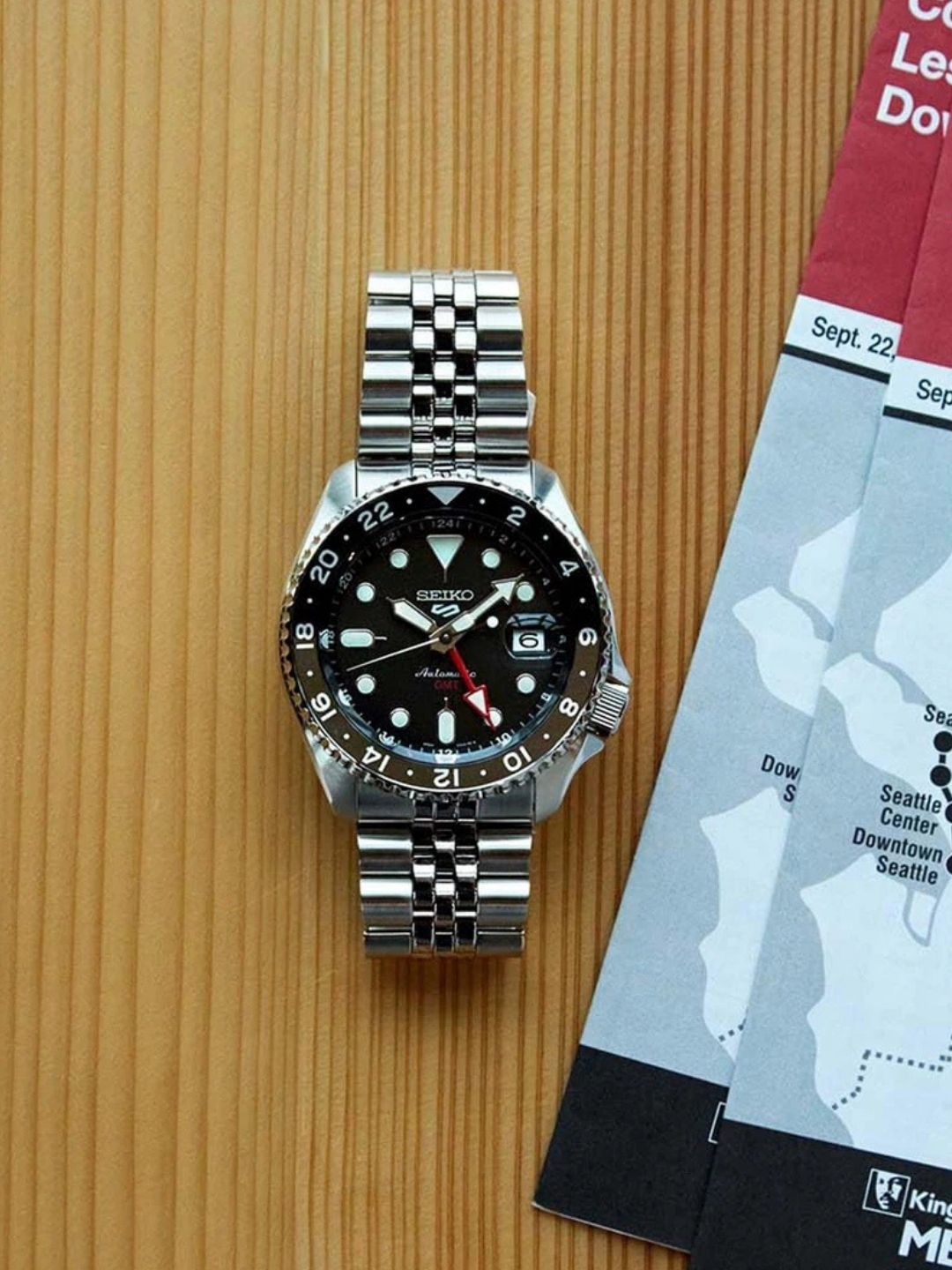 Seiko Round Black Dial Analog Watch - SSK001K1